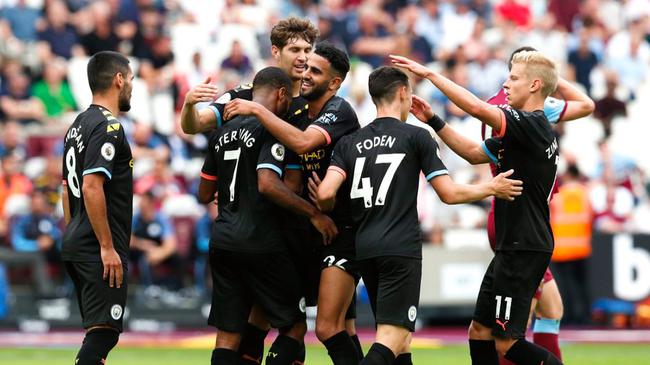 足球中超球队失误频频，主帅暴怒（中超球队连连失误，主帅震怒）