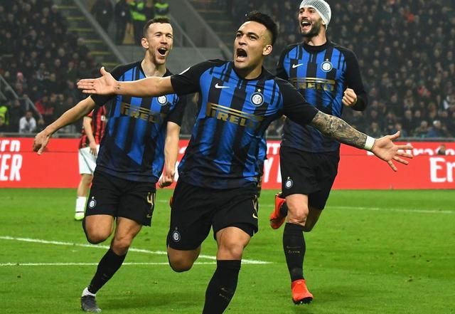 首尔主帅金基东：双线作战让球员们在体能上面临不小的挑战（首尔主帅金基东：双线征战令队员体能压力不小）