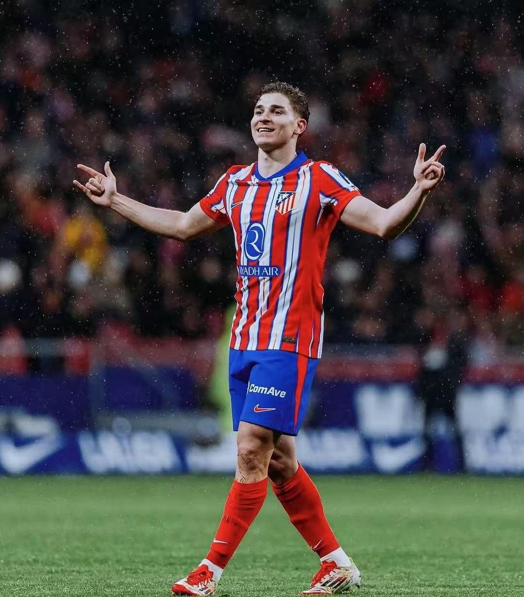 阿斯：罗马仍在关注小火柴，贝蒂斯与塞维利亚也加入竞争（阿斯：罗马持续关注“小火柴”，塞维利亚与贝蒂斯也加入争夺战）