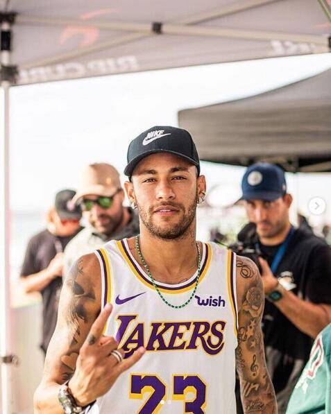 莱万传记：巴萨曾要求停止进球，不然需付给拜仁250万奖金