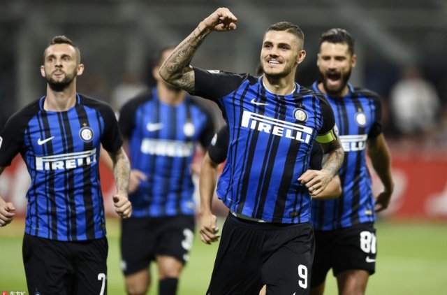 记者：齐尔克泽向曼联申请转会，罗马报价三千万欧先租后买（记者：齐尔克泽已申请转投曼联，罗马报价3000万欧先租后买）