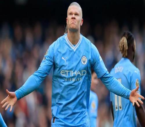 加拉塔萨雷客场3-0大胜阿贾克斯，奥斯梅恩帽子戏法