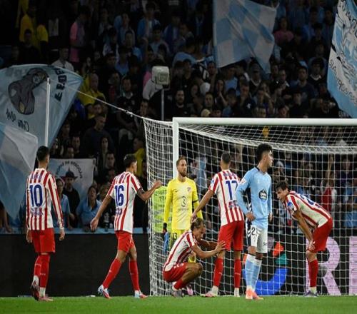 半场战报：拜仁1-0斯图加特，莱默尔脚后跟破门，奥利塞助攻（上半场：拜仁1-0领先斯图加特，莱默尔脚后跟破门，奥利塞送助攻）