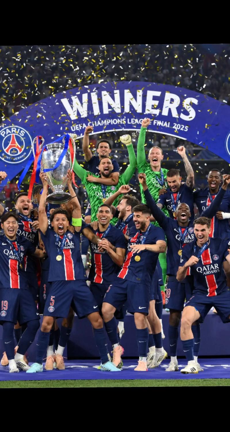 韦世豪：比赛尾声的点球太牵强，染红发为了在假期换个心情（韦世豪：最后时刻点球判罚过于勉强，染红发只为假期换换心情）