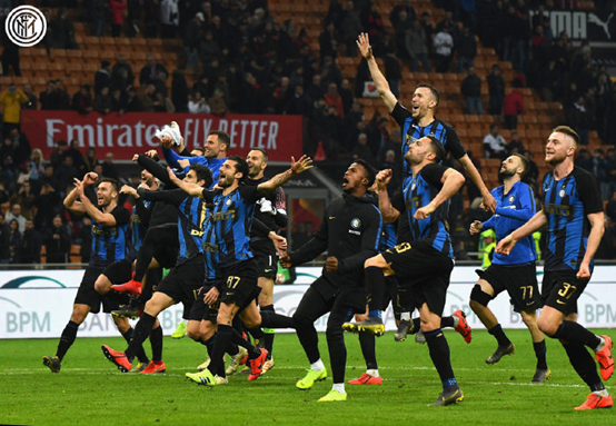 环足奖年度最佳中场候选：维尔茨、若昂-内维斯、佩德里在列（环足奖年度最佳中场提名公布：维尔茨、若昂-内维斯、佩德里入选）