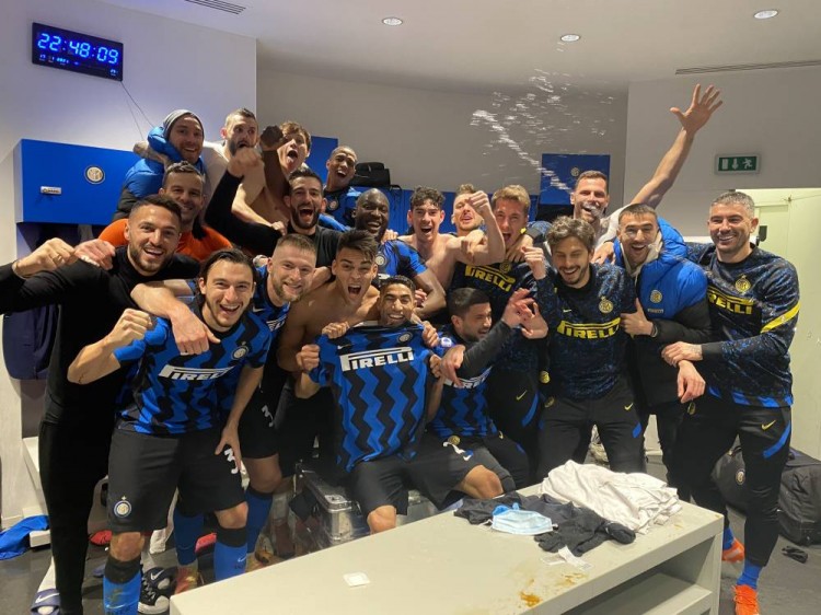 米体：尤文希望在20天内通过卖人得到大约1亿欧元（米兰体育报：尤文力争在20天内通过出售球员筹集约1亿欧元）