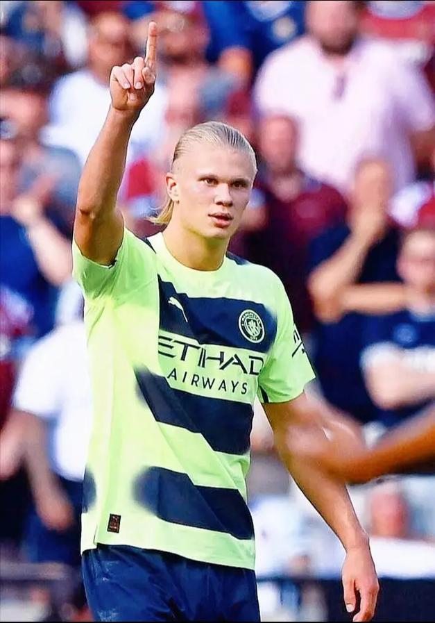 名宿：不是所有国米球迷都为劳塔罗疯狂，但他的态度令人惊叹（名宿：并非所有国米球迷都痴迷劳塔罗，但他的态度令人称道）